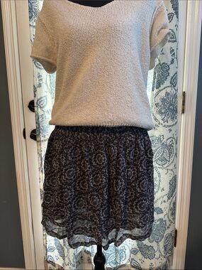 Barbara Bui Black and Gray Floral Mini Skirt 100% silk - has pockets!